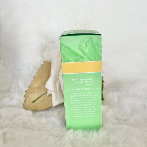 New with tags BURTS BEES CALMING SERUM with Aloe & Rice milk Sensitive Solutions - Picture 2 of 7